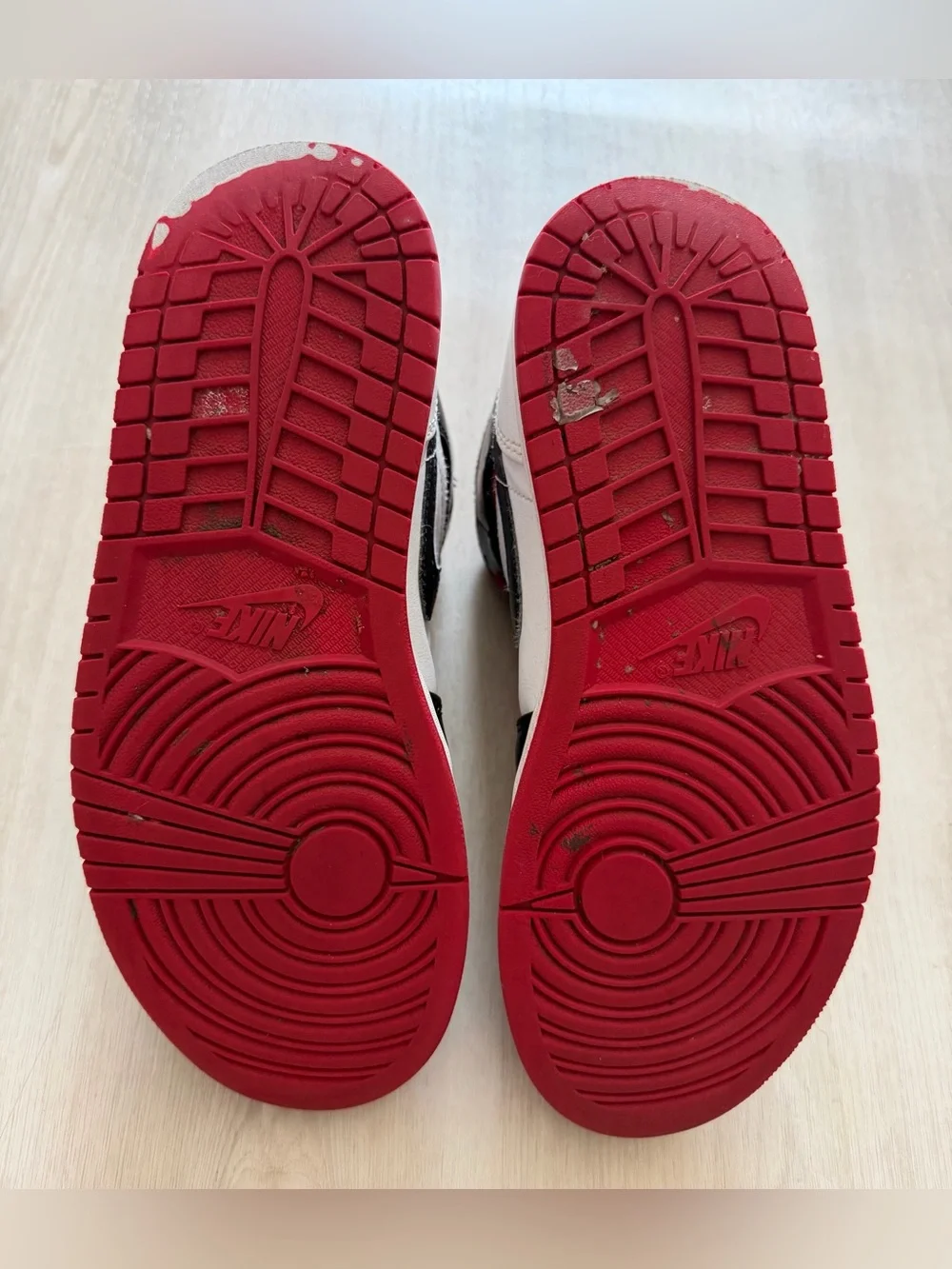 Jordan Air Jordan 1 Mid Gym Red Black Toe White Red Black DQ8426-106 Sz 7.5